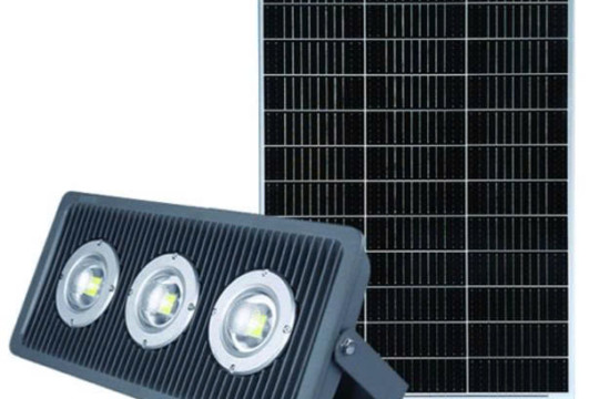 ĐÈN PHA CHỐNG NỔ NĂNG LƯỢNG MẶT TRỜI SACO 900W SA-CN900L – PANEL SẠC NHANH 80W CHO CÔNG TRÌNH LỚN