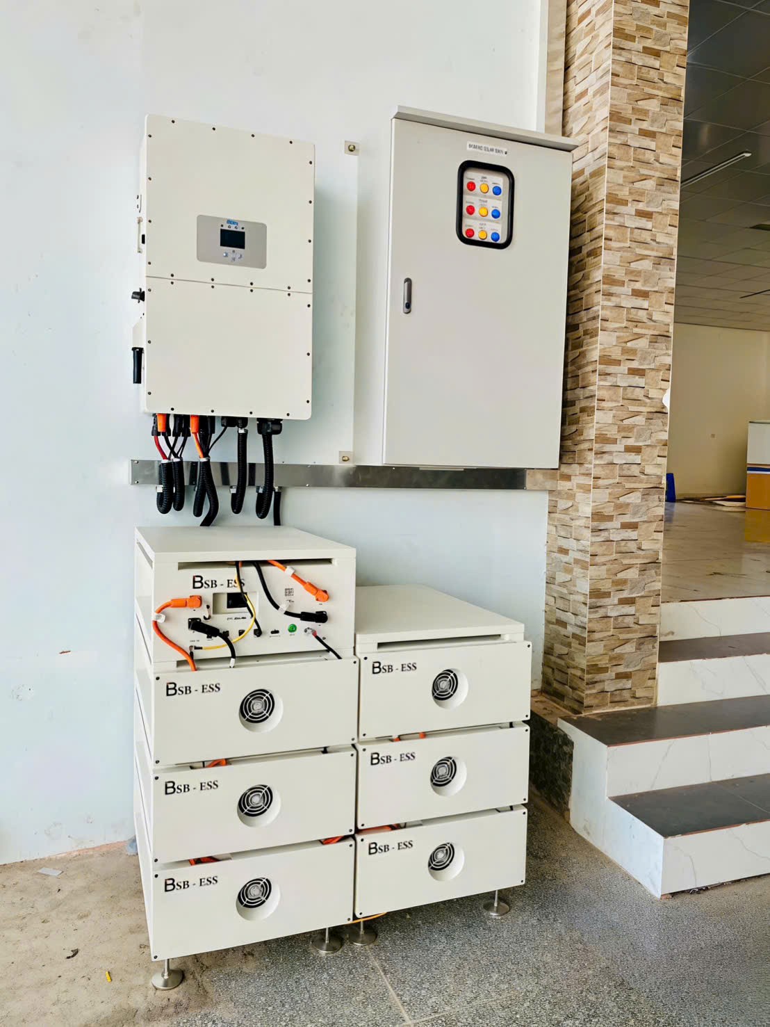 Giải Pháp Solar + Battery Cho Gia Đình 2026: Lựa Chọn Mô Hình Tối Ưu Tự Chủ Năng Lượng