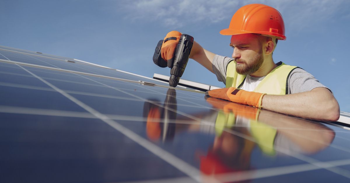Hệ thống điện mặt trời lưu trữ hybrid cho hộ gia đình