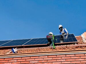 Mái nhà đẹp hơn khi có tấm pin NLMT do Nexsolar lắp đặt