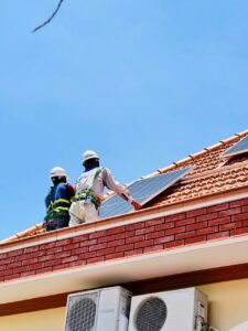Mái nhà đẹp hơn khi có tấm pin NLMT do Nexsolar lắp đặt